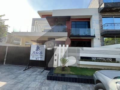 ایف ۔ 6 اسلام آباد میں 7 کمروں کا 1 کنال مکان 13.0 لاکھ میں کرایہ پر دستیاب ہے۔