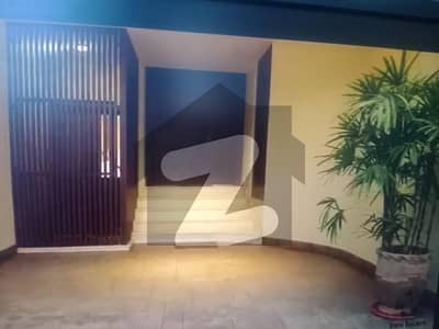 ایف ۔ 6 اسلام آباد میں 6 کمروں کا 11 مرلہ مکان 26.0 کروڑ میں برائے فروخت۔
