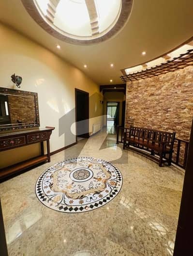 ایف ۔ 10 اسلام آباد میں 5 کمروں کا 2 کنال مکان 7.5 لاکھ میں کرایہ پر دستیاب ہے۔