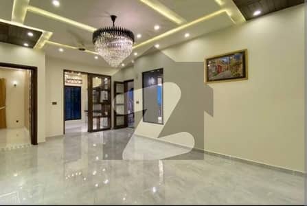 نارتھ ناظم آباد کراچی میں 4 کمروں کا 1 کنال زیریں پورشن 2.5 لاکھ میں کرایہ پر دستیاب ہے۔