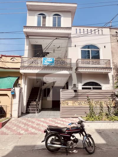 پی ڈبلیو ڈی ہاؤسنگ سکیم اسلام آباد میں 4 کمروں کا 5 مرلہ مکان 2.85 کروڑ میں برائے فروخت۔