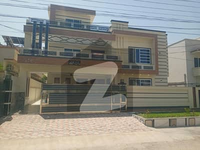 سوان گارڈن اسلام آباد میں 7 کمروں کا 1 کنال مکان 7.25 کروڑ میں برائے فروخت۔