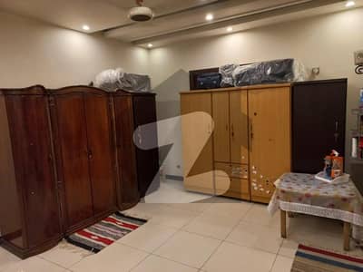 Sub Leased Portion Ground Floor Like Brand New Luxurious Having 3 Bedroom Drawing Tv Lounge Huge Size 1 Drawing Room Big Size, 1 Tv Lounge 3 Attached Washroom