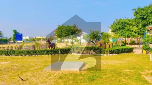 ایف ۔ 17 اسلام آباد میں 10 مرلہ رہائشی پلاٹ 1.15 کروڑ میں برائے فروخت۔